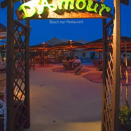 Del Mare アパートホテル